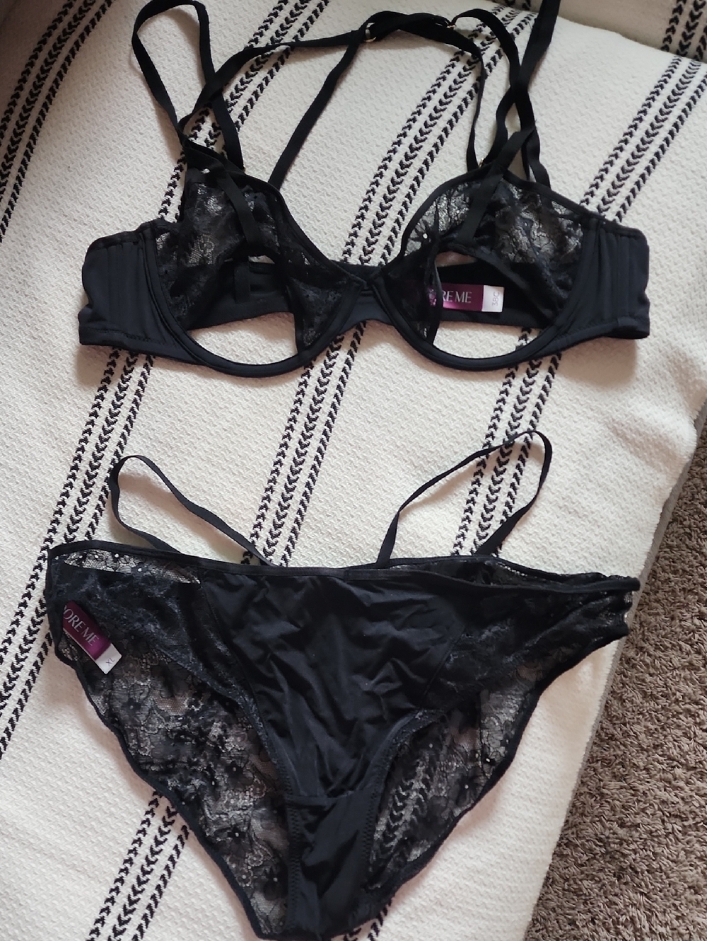 Black Lace Eilish Strappy Bra & Bikini Set - Women Intimates 38C